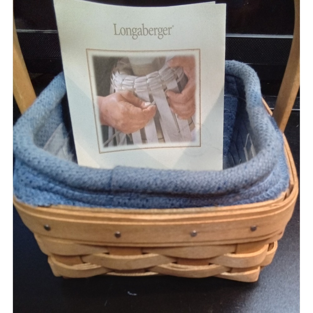 Longaberger 2005 Handmade Basket with Blue Fabric Liner‎ and Plastic Protector - Picture 3 of 5